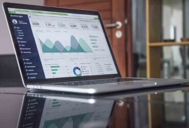 16 Best Online Ads Strategies for Businesses
